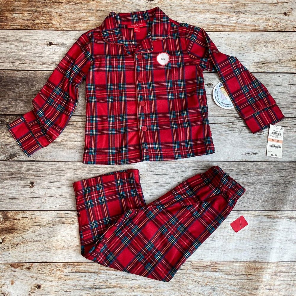 🎄2/$20🎄Xmas Family Pj’s- 2/3T - Picture 1 of 2
